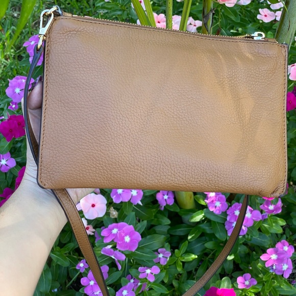 Michael Kors Tan Brown Leather Double Compartment Zippered Crossbody Purse - Picture 15 of 17